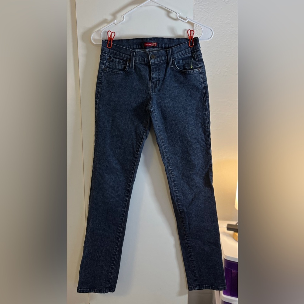 Twentyone 21 Women’s dark blue denim jeans, size 25